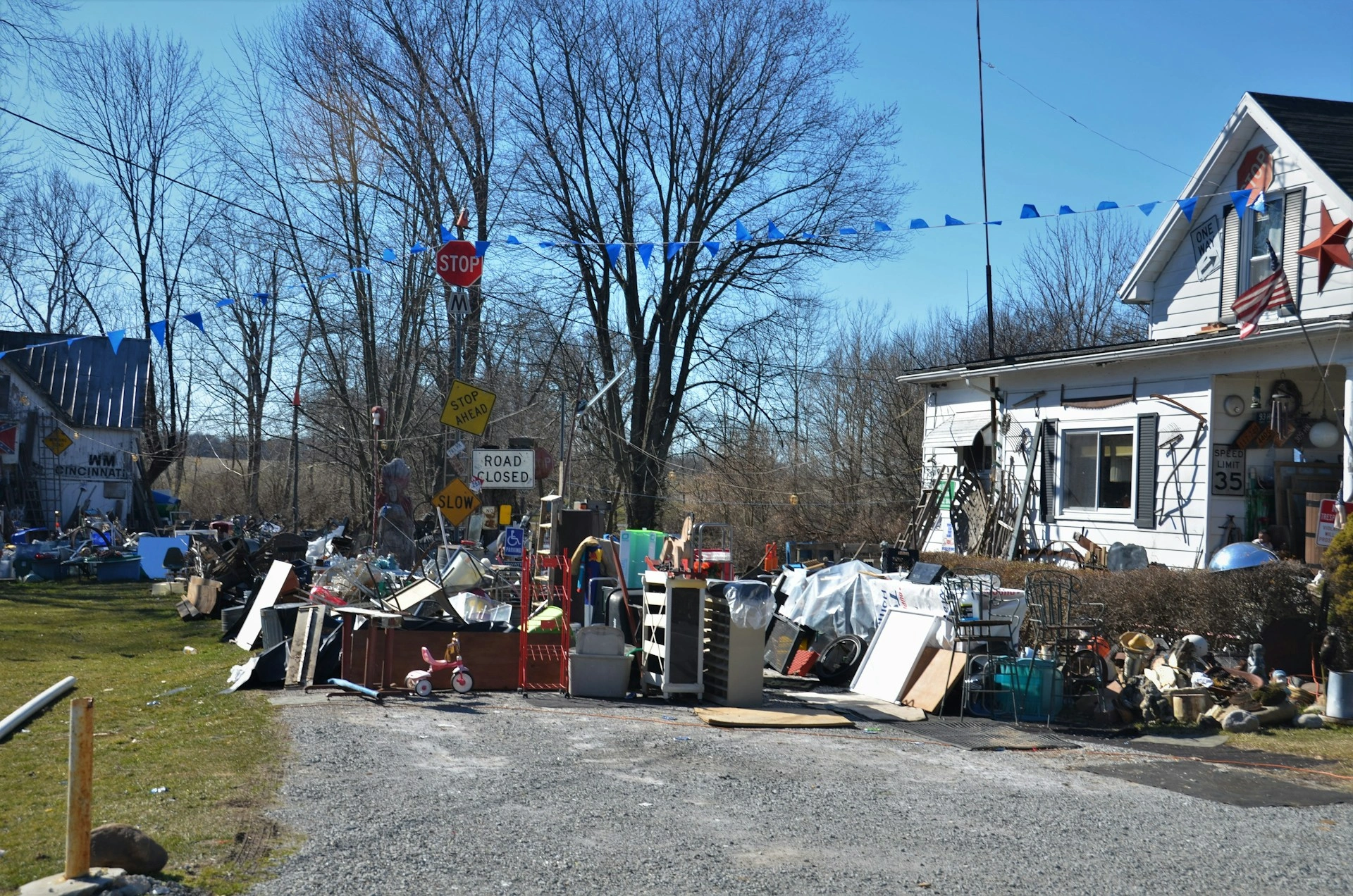 Estate cleanout service clearing a home in Silverdale WA